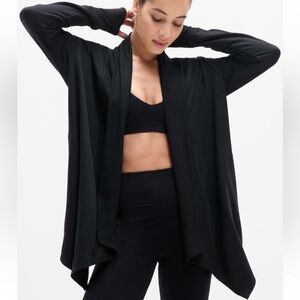 Athleta Prayana Restore Wrap in Black Size Medium